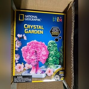 National Geographic Crystal Garden Growing Science Kit, STEM Kids Play Craft NEW